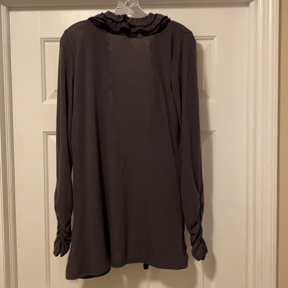 Studio Y sweater - Picture 6 of 6